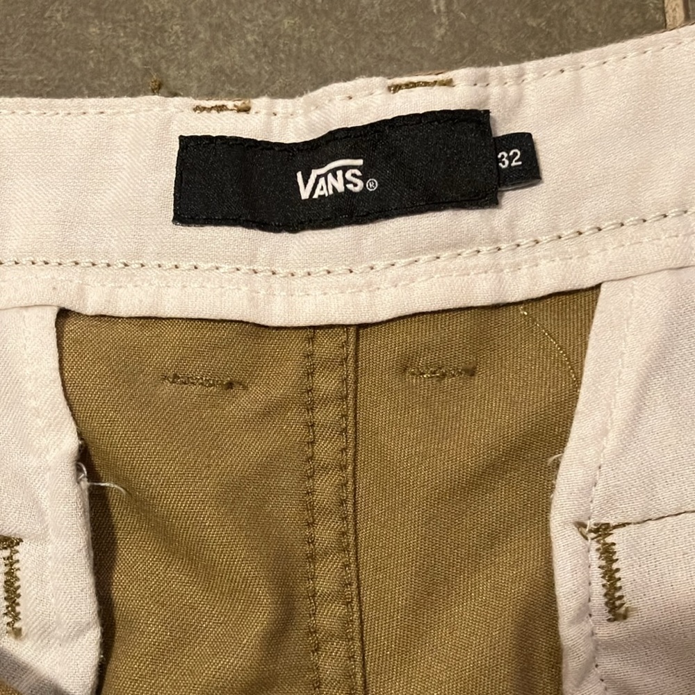 Vans size 32 shorts - Picture 3 of 4
